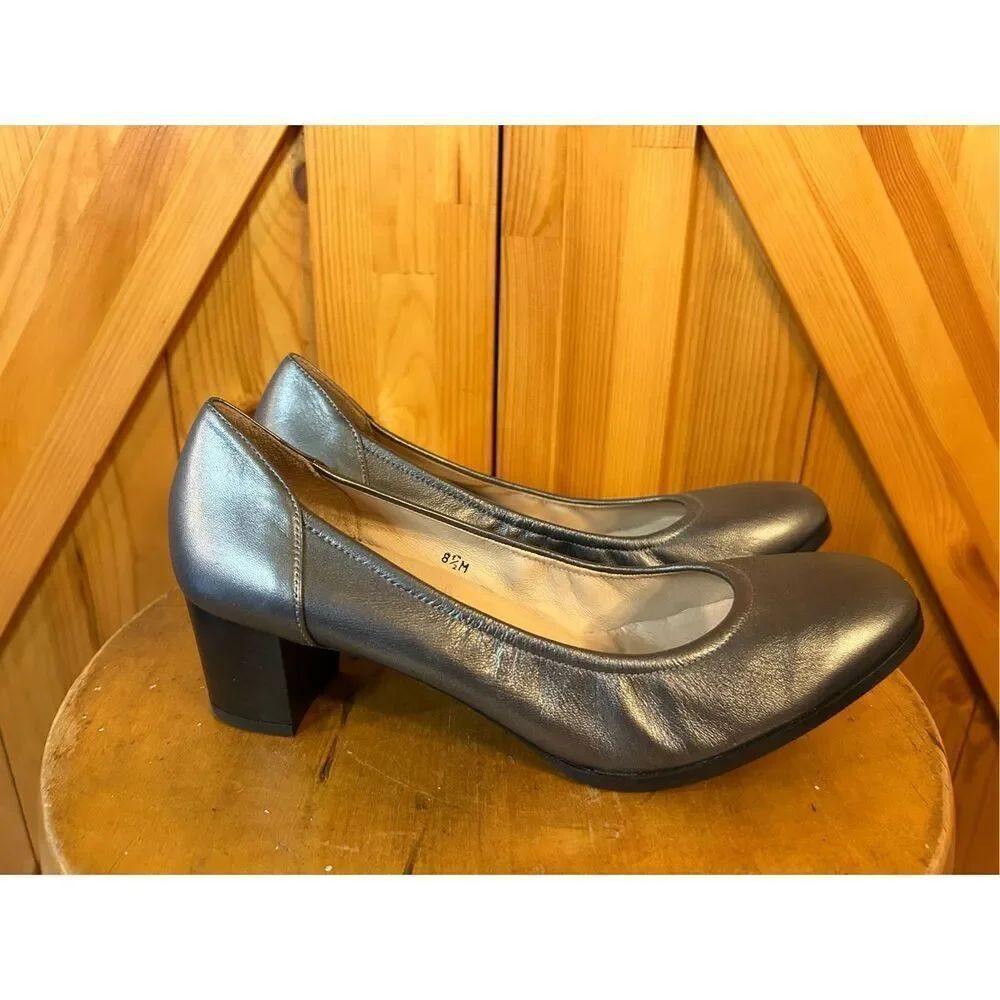 Jon Josef Damas Leather Pumps platinum size 8.5 ￼